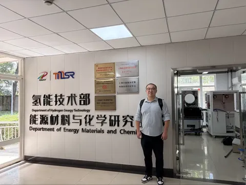 Ding Jiang at SINAP, Chinese Academy of Sciences